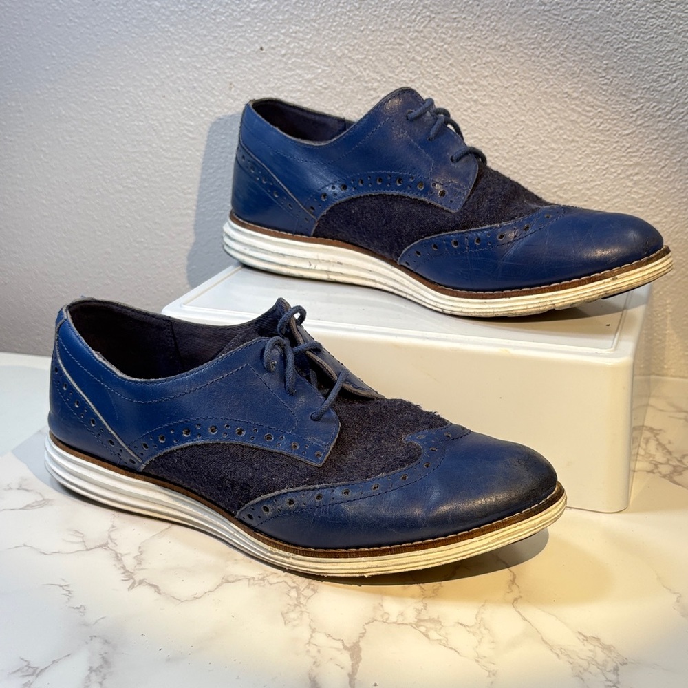 Cole Haan Blue Leather and Suede Wingtip Oxfords size 8.5B